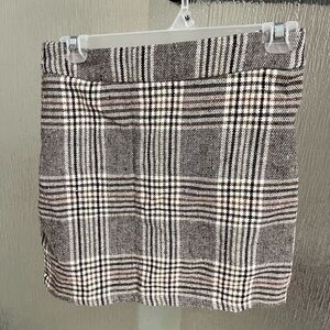 Black and White Pencil Mini Skirt for Casual Wear